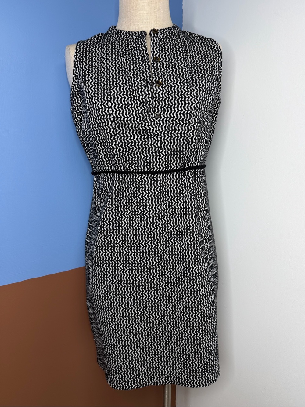 Ann Taylor Geo Sheath Dress Tie Waist Sleeveless Black White Small Petite